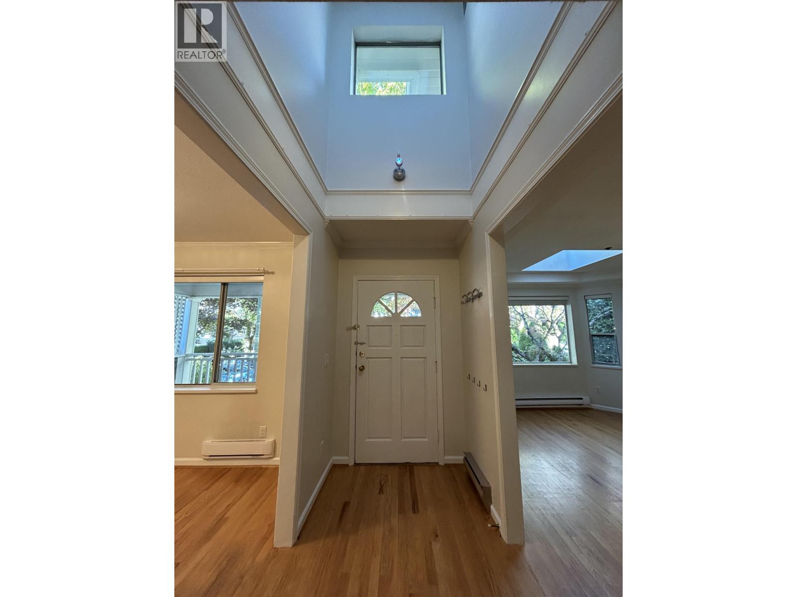 2358 W 6th Avenue, Vancouver, British Columbia  V6K 1V9 - Photo 3 - R3057900