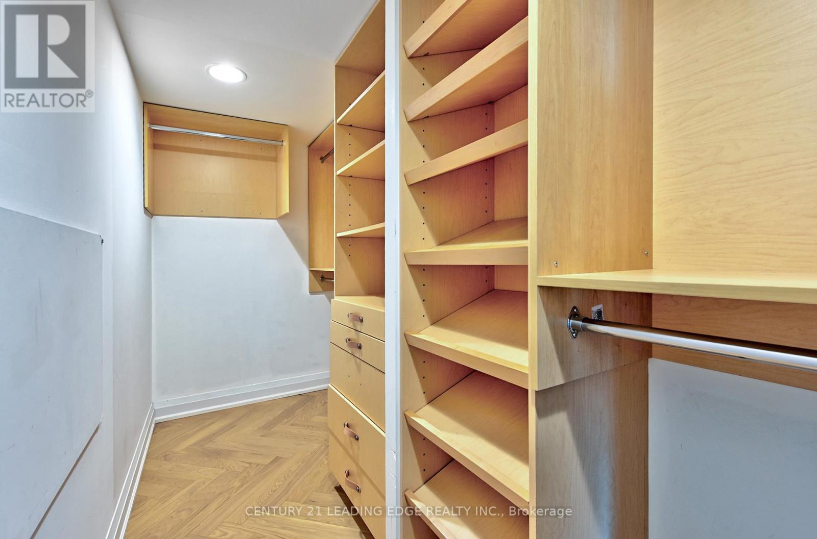 2704 - 155 Legion Road N, Toronto, Ontario  M8Y 0A7 - Photo 17 - W12461629