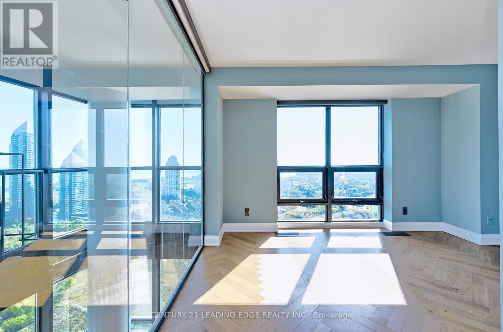 2704 - 155 Legion Road N, Toronto, Ontario  M8Y 0A7 - Photo 19 - W12461629