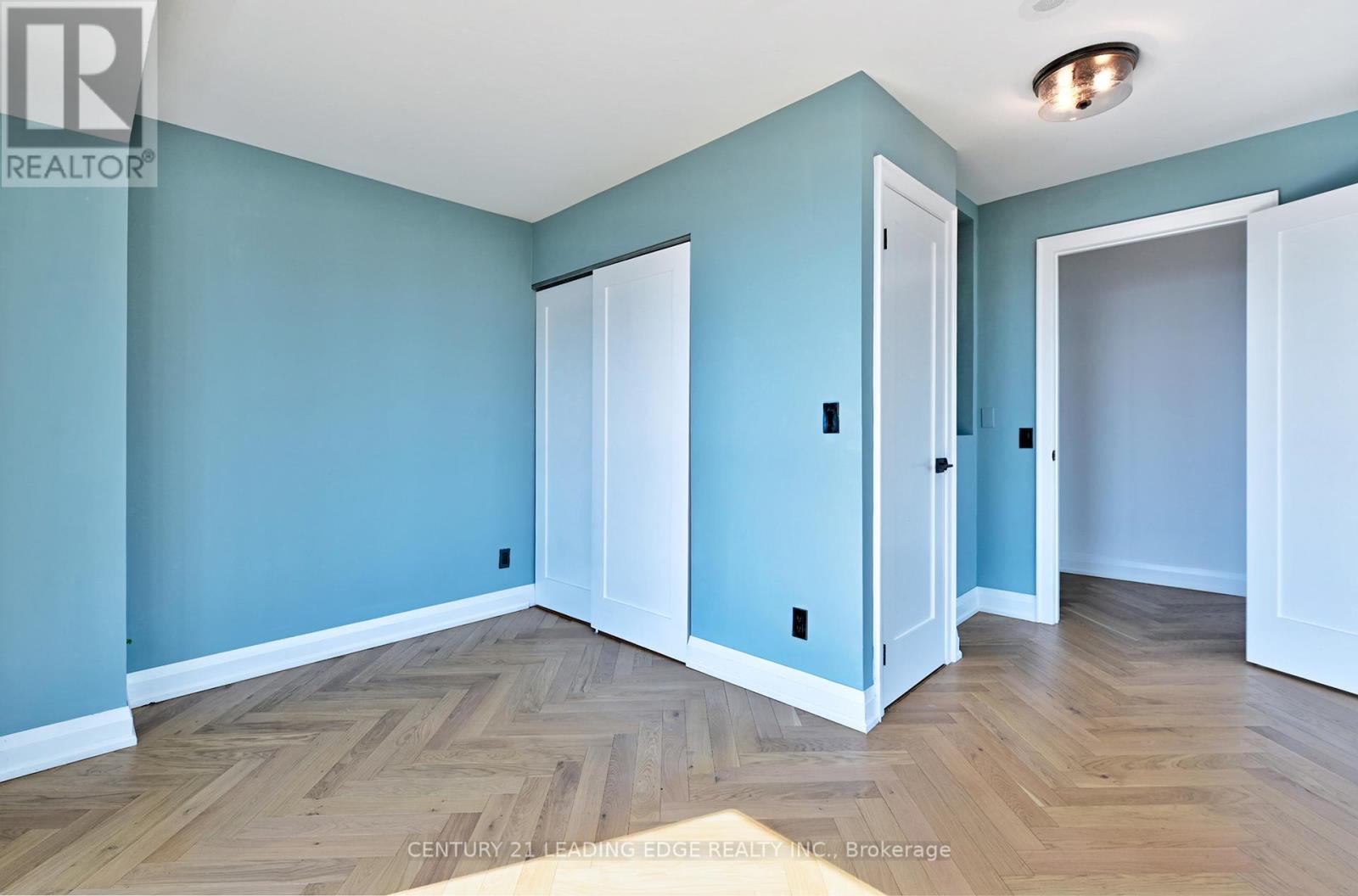2704 - 155 Legion Road N, Toronto, Ontario  M8Y 0A7 - Photo 20 - W12461629
