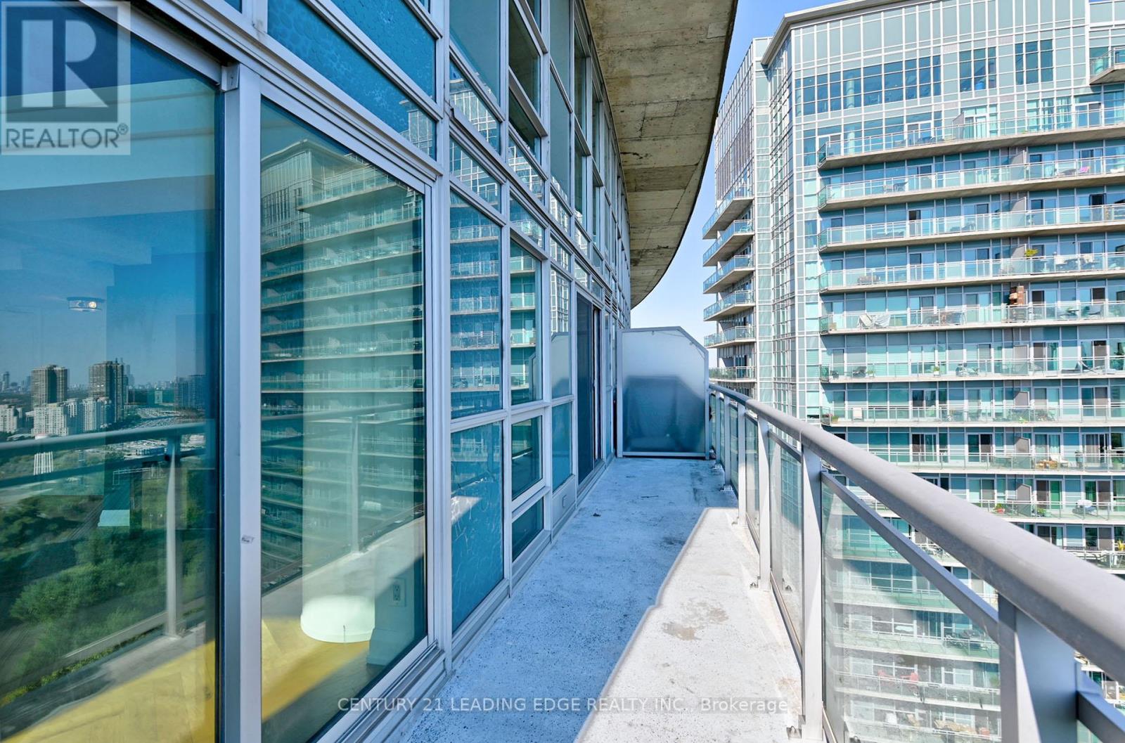 2704 - 155 Legion Road N, Toronto, Ontario  M8Y 0A7 - Photo 26 - W12461629