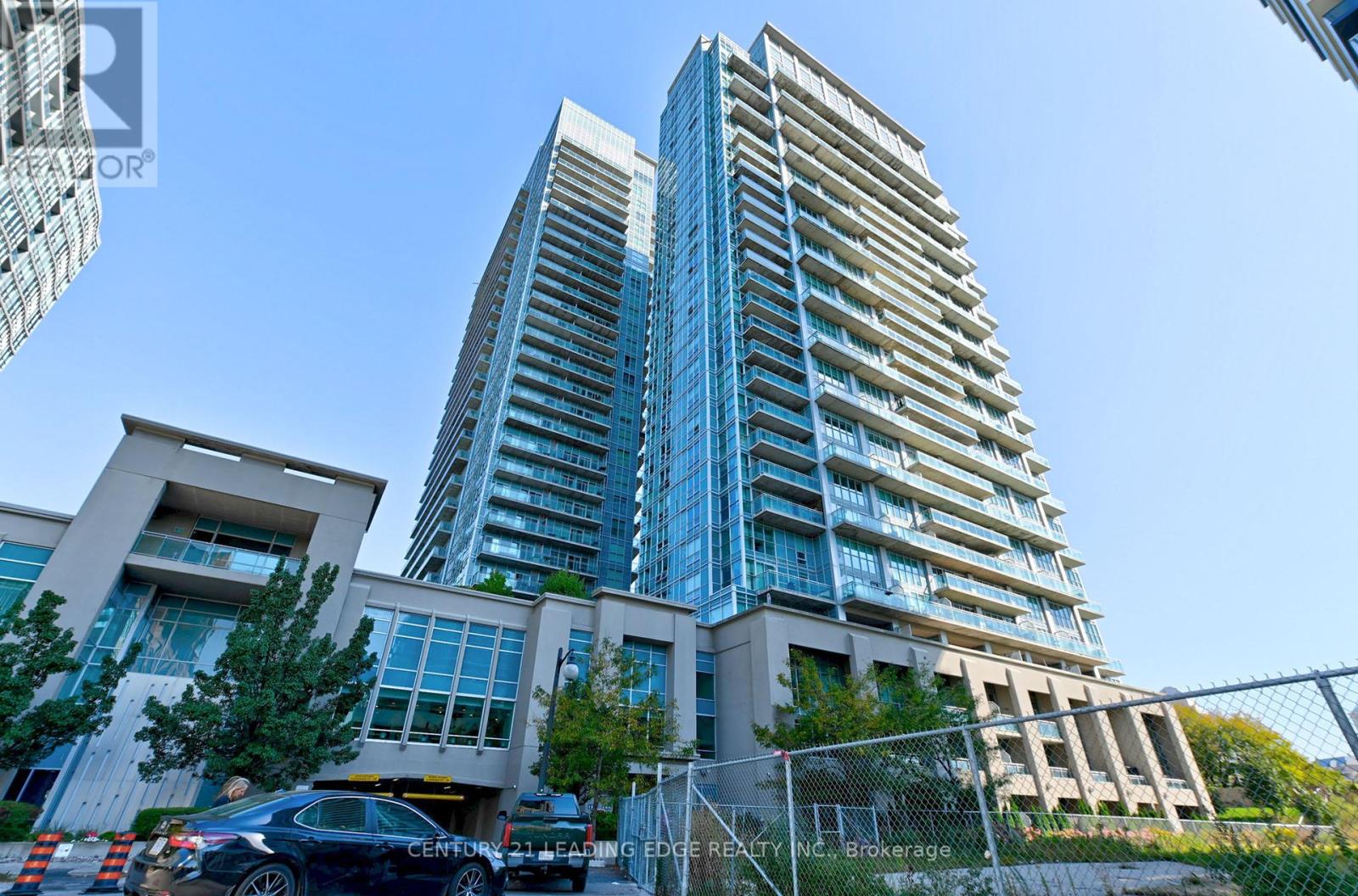 2704 - 155 Legion Road N, Toronto, Ontario  M8Y 0A7 - Photo 6 - W12461629