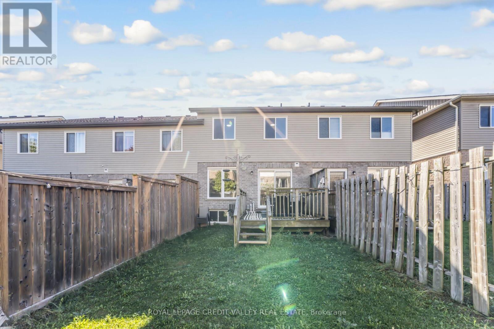 58 Rockcliffe Drive, Kitchener, Ontario  N2R 1W5 - Photo 32 - X12440305