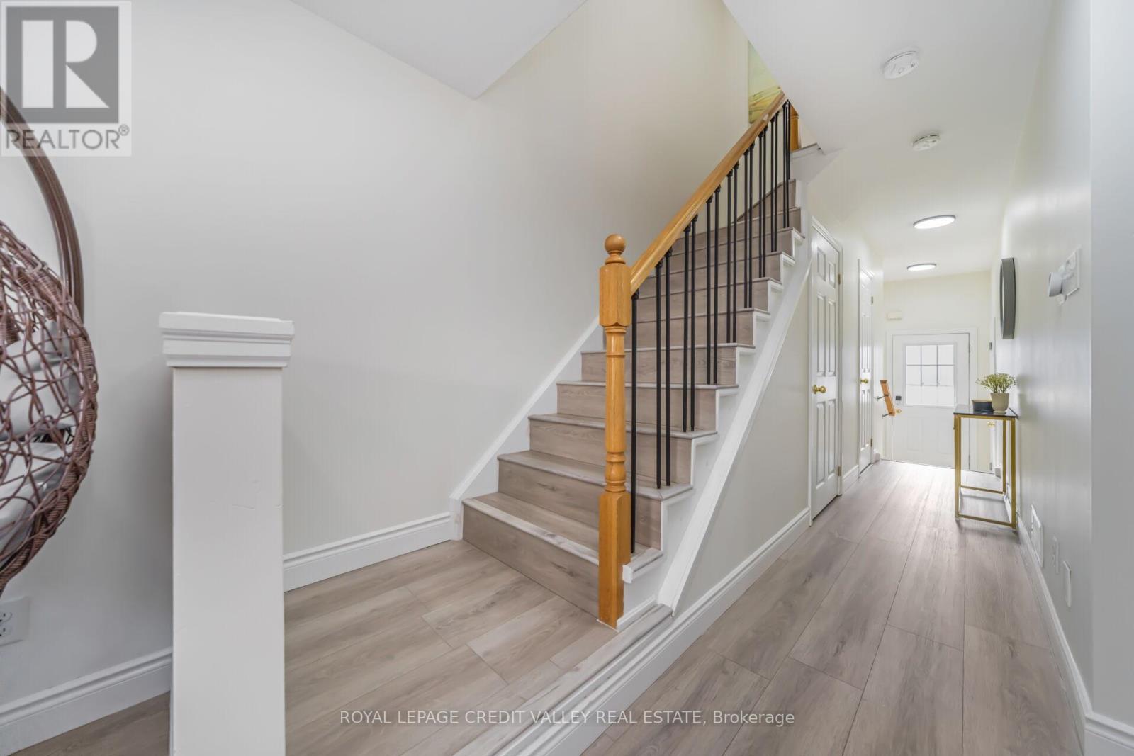 58 Rockcliffe Drive, Kitchener, Ontario  N2R 1W5 - Photo 17 - X12440305