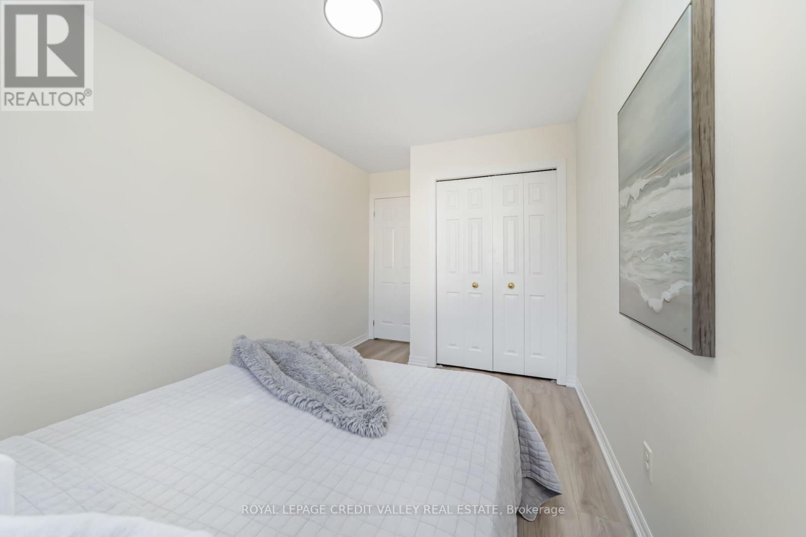 58 Rockcliffe Drive, Kitchener, Ontario  N2R 1W5 - Photo 27 - X12440305