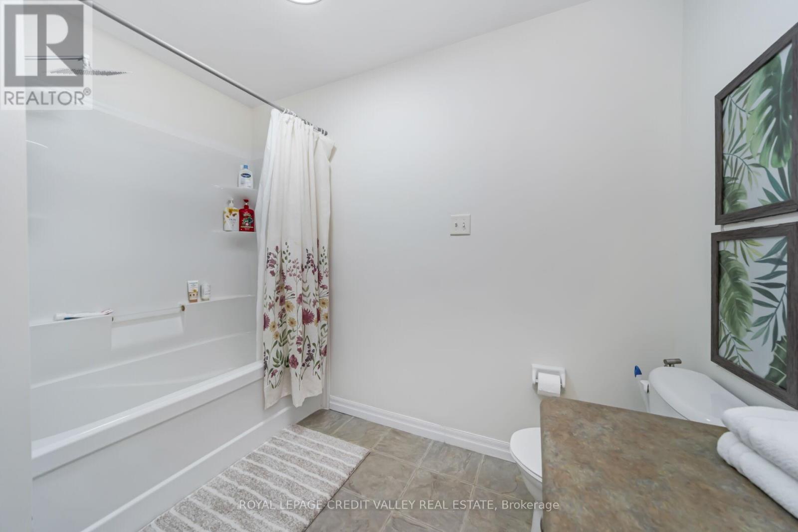 58 Rockcliffe Drive, Kitchener, Ontario  N2R 1W5 - Photo 29 - X12440305