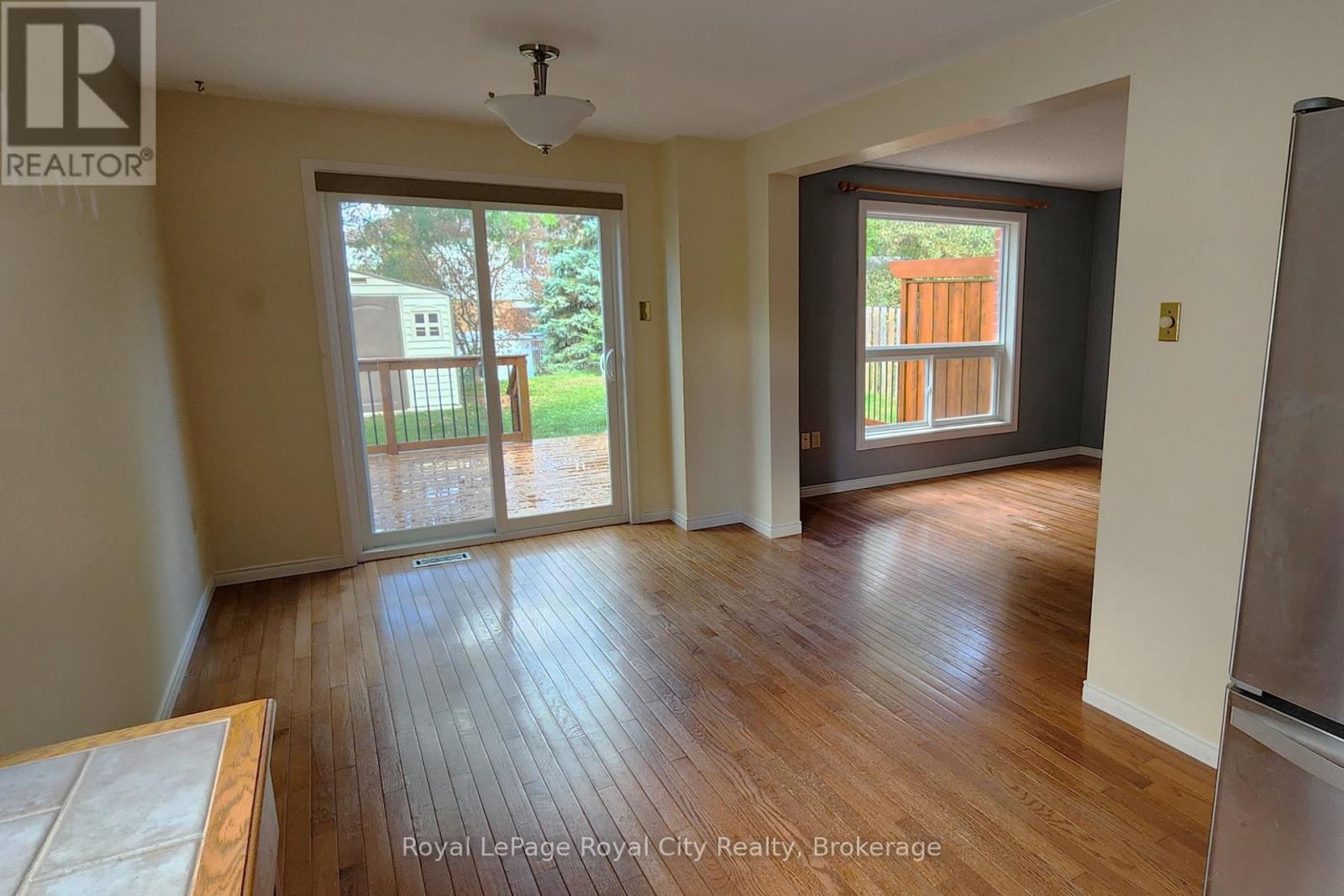 11 Rodgers Road, Guelph (Kortright West), Ontario  N1G 4V5 - Photo 5 - X12461954