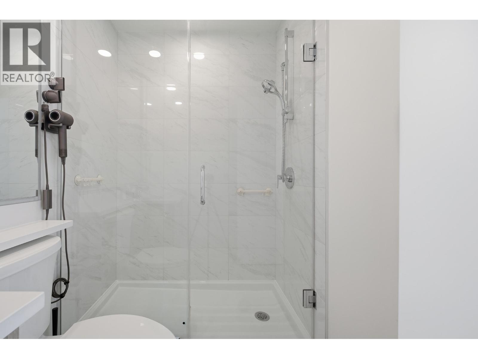 309 7588 16th Street, Burnaby, British Columbia  V3N 0H8 - Photo 21 - R3058396