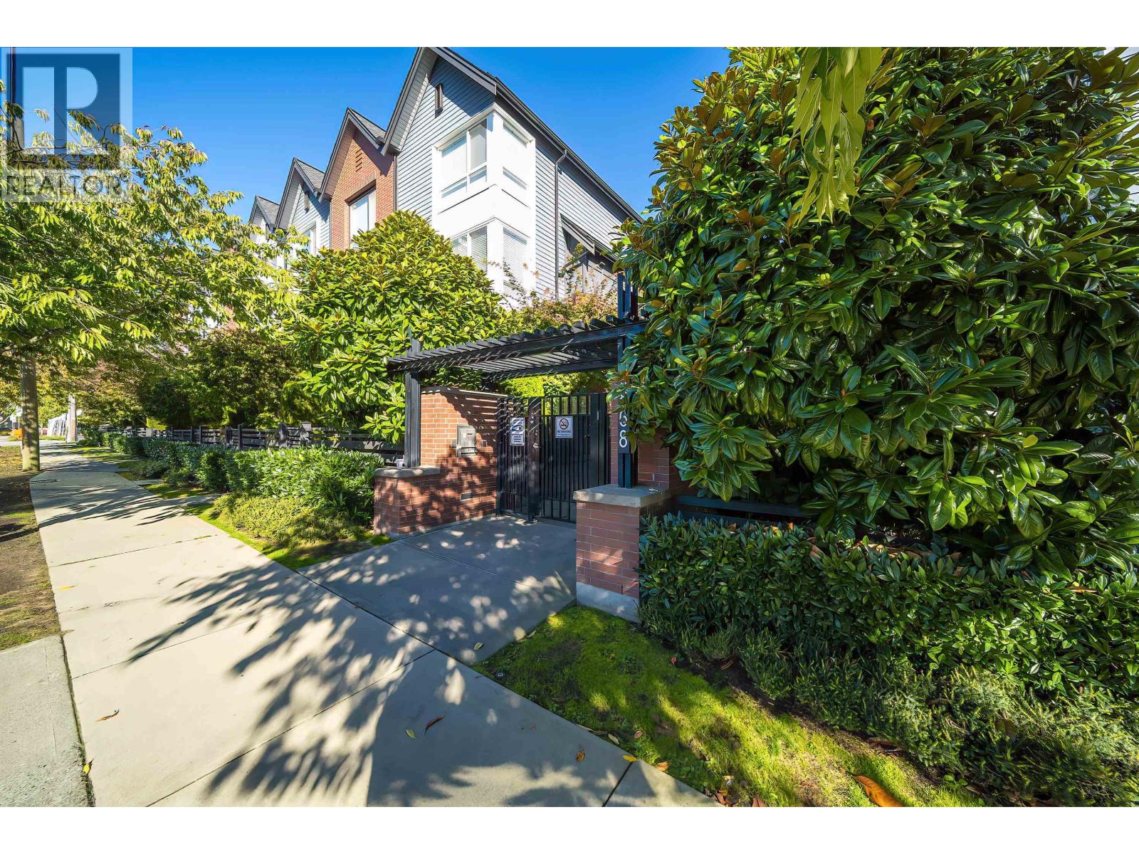 18 6868 Burlington Avenue, Burnaby, British Columbia  V5J 0G1 - Photo 12 - R3058440