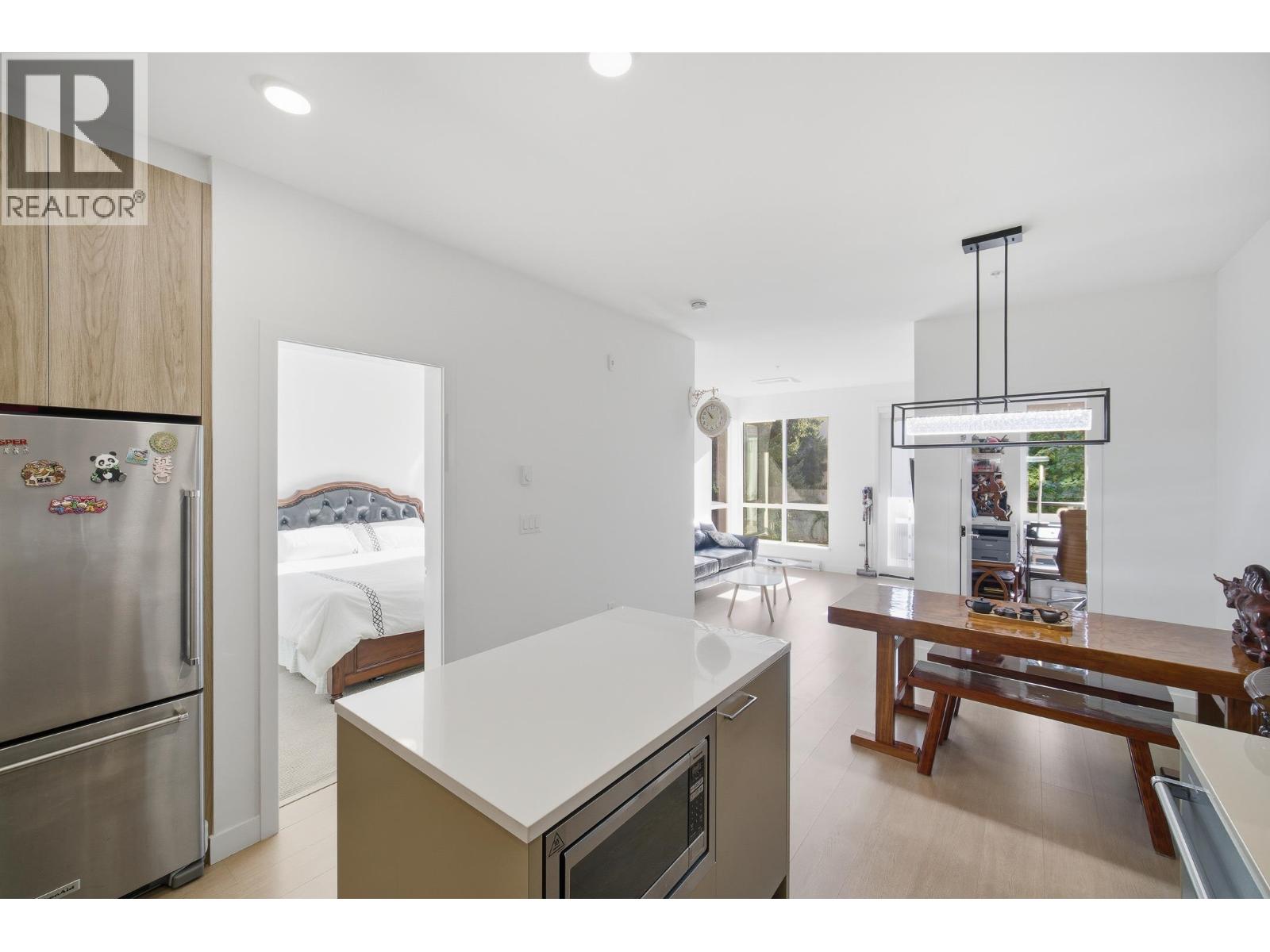 309 7588 16th Street, Burnaby, British Columbia  V3N 0H8 - Photo 6 - R3058396