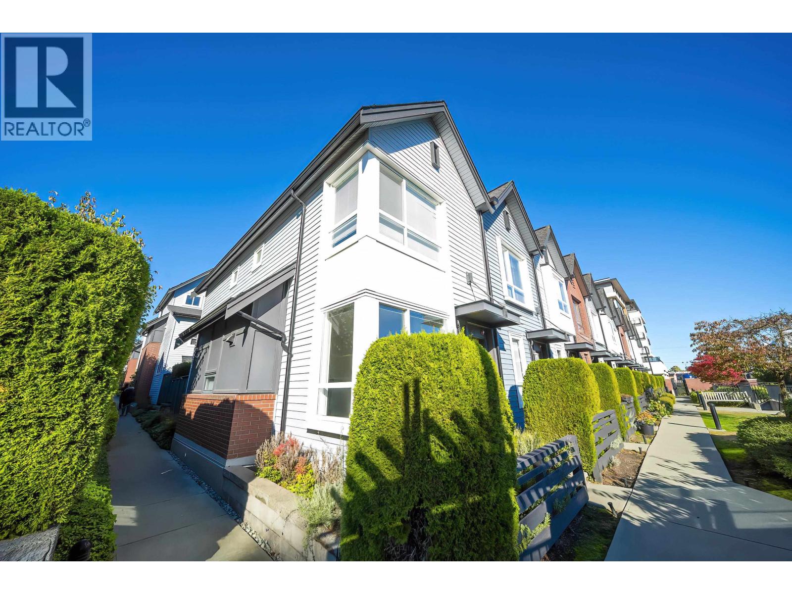 18 6868 Burlington Avenue, Burnaby, British Columbia  V5J 0G1 - Photo 6 - R3058440