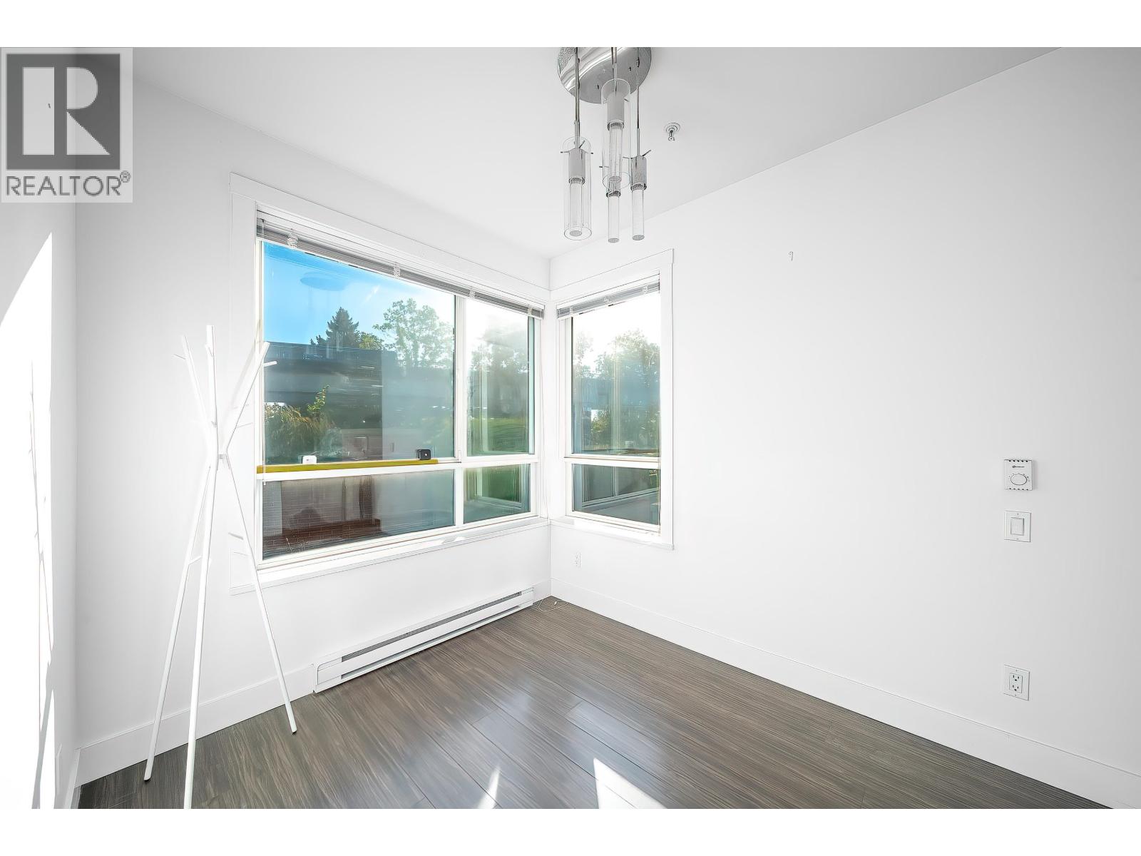 18 6868 Burlington Avenue, Burnaby, British Columbia  V5J 0G1 - Photo 3 - R3058440