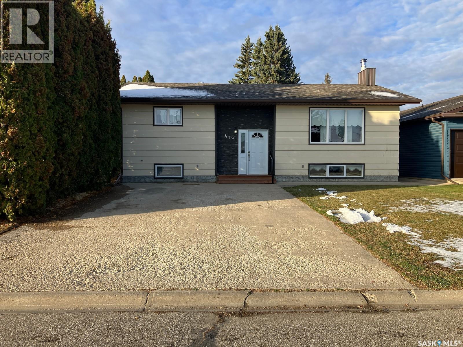 419 8th AVENUE W, Nipawin, Saskatchewan