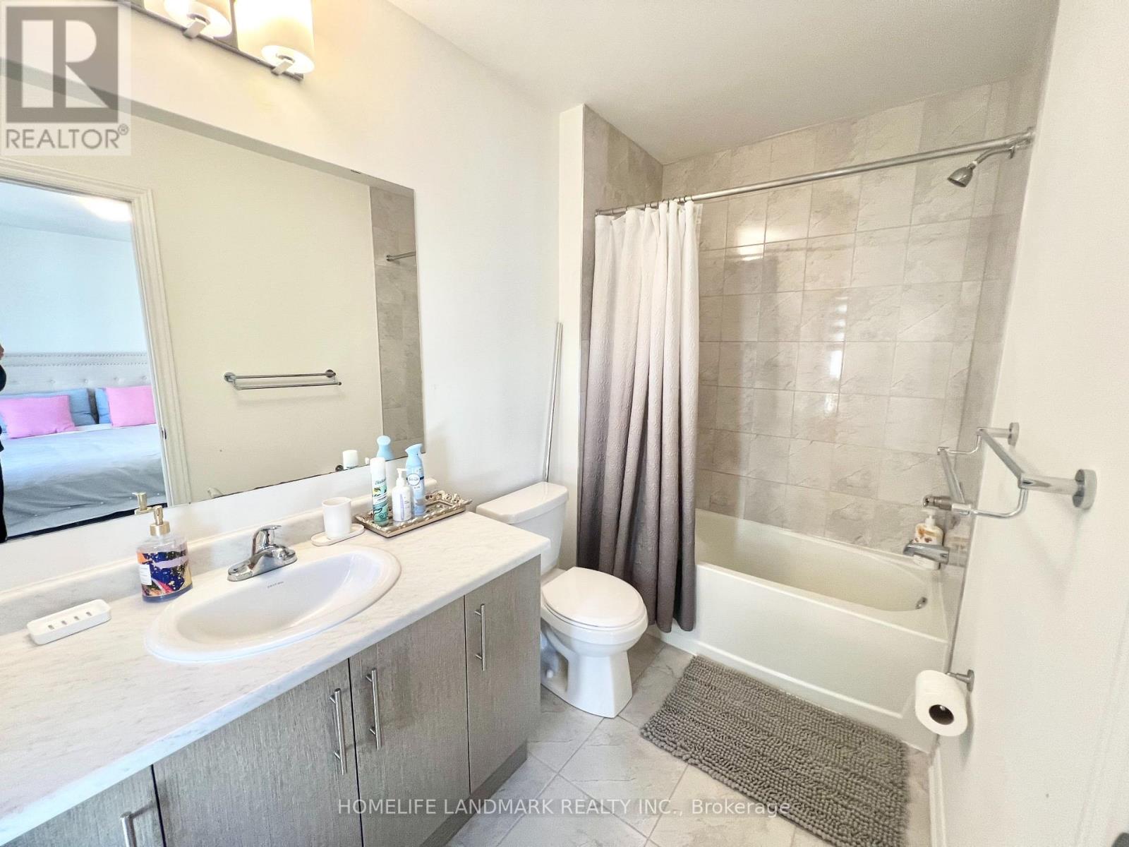 71 Massachusetts Lane, Markham, Ontario  L6E 2C1 - Photo 12 - N12435808