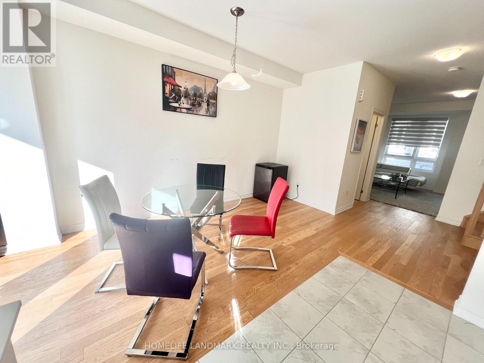 71 Massachusetts Lane, Markham, Ontario  L6E 2C1 - Photo 3 - N12435808