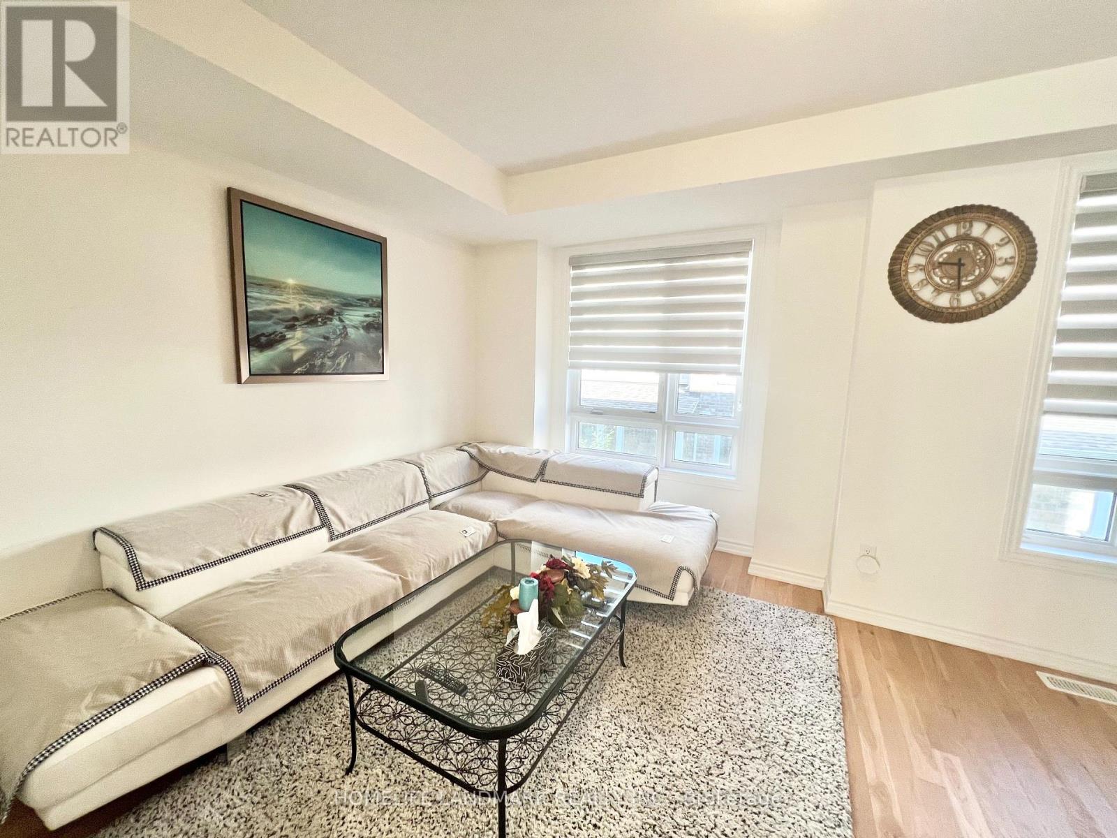71 Massachusetts Lane, Markham, Ontario  L6E 2C1 - Photo 2 - N12435808
