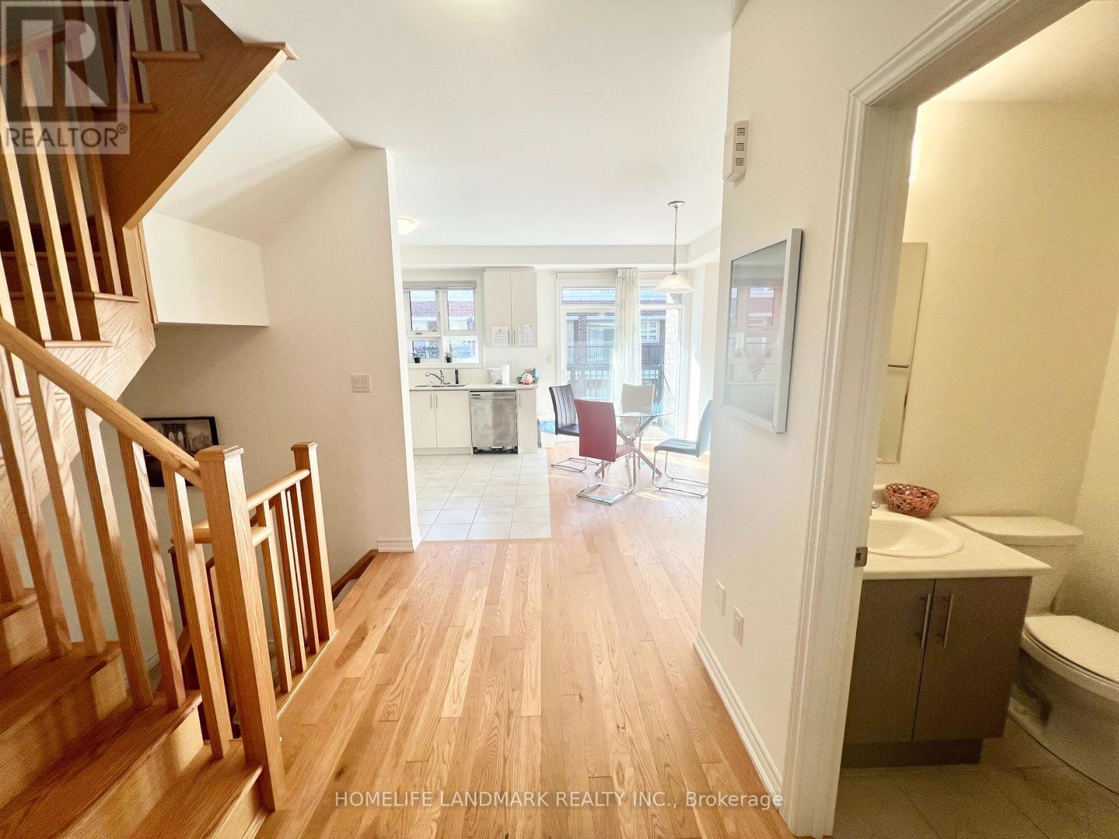 71 Massachusetts Lane, Markham, Ontario  L6E 2C1 - Photo 8 - N12435808