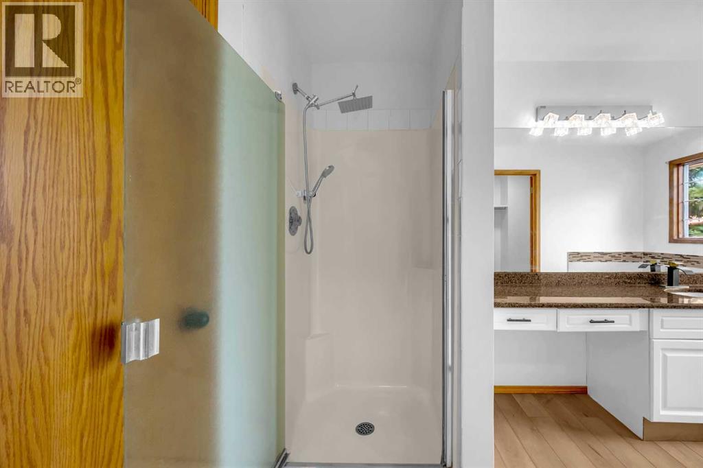 208 Coral Shores Bay Ne, Calgary, Alberta  T3J 3J6 - Photo 34 - A2247303