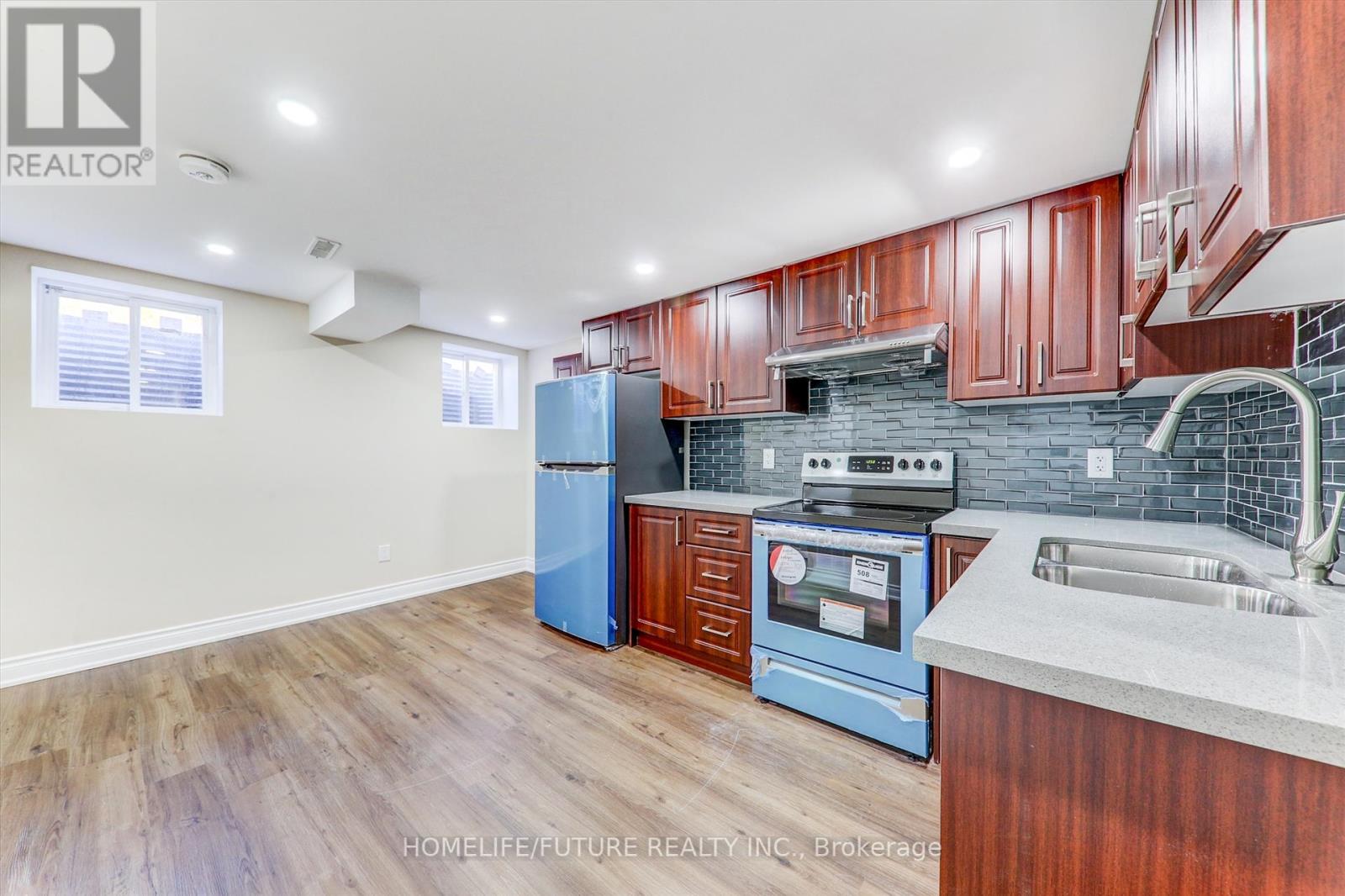 BSMT - 47 EMPRINGHAM DRIVE, Toronto, Ontario