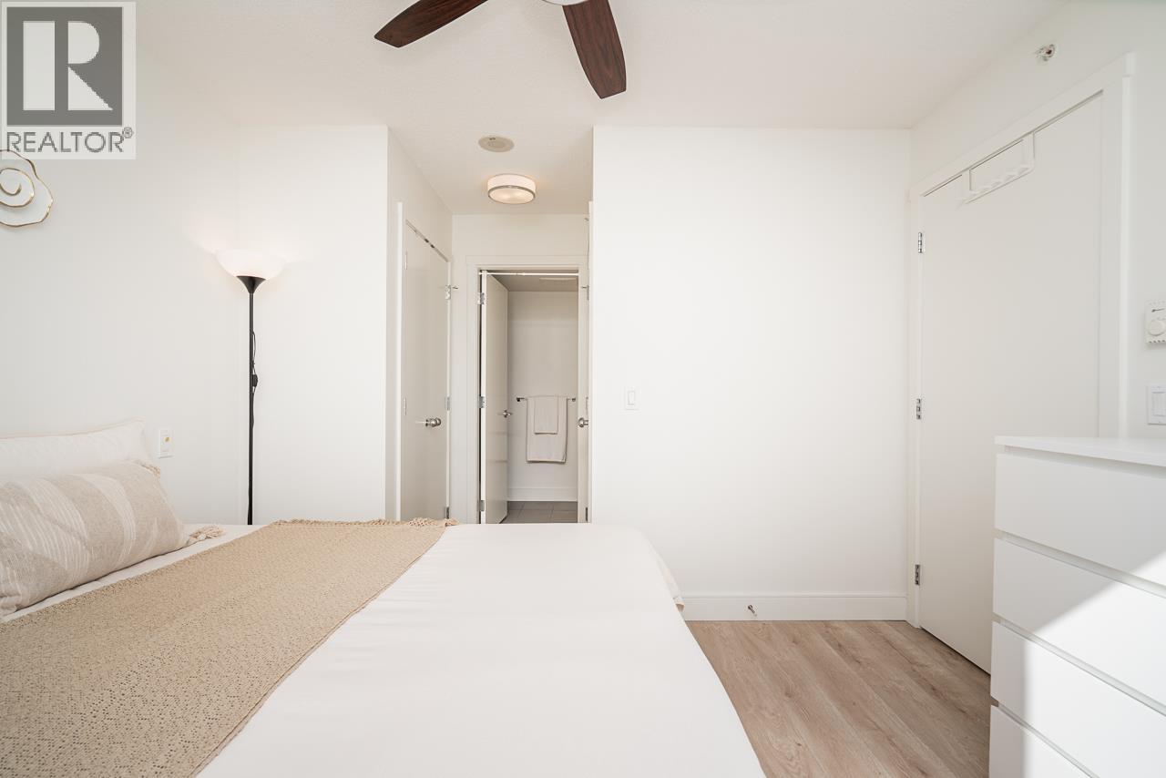 2203 3007 Glen Drive, Coquitlam, British Columbia  V3B 0L8 - Photo 15 - R3050612