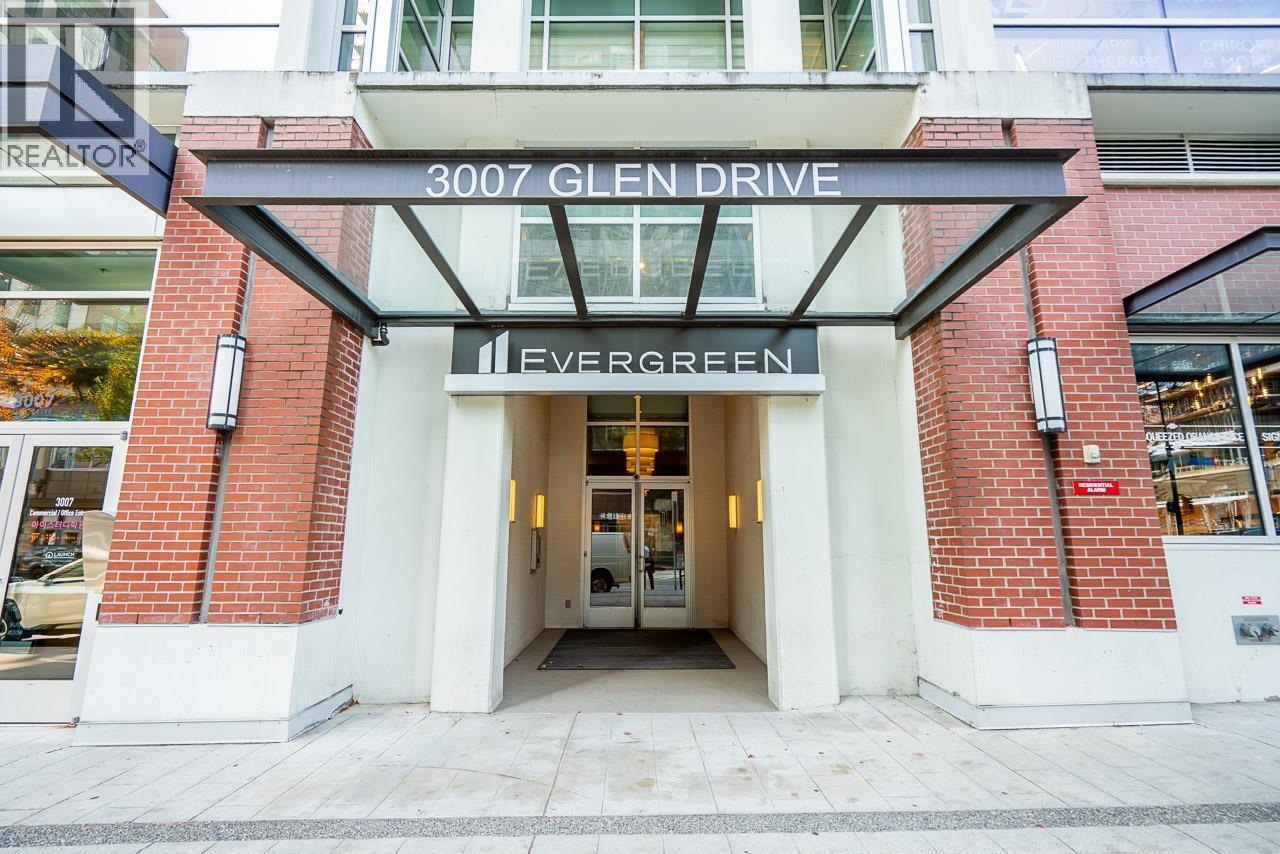 2203 3007 Glen Drive, Coquitlam, British Columbia  V3B 0L8 - Photo 2 - R3050612