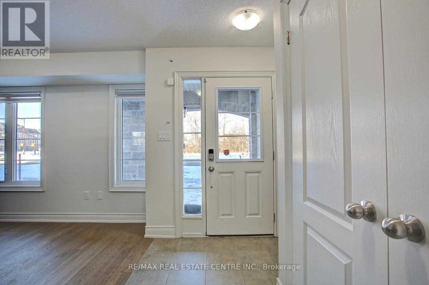 396 Rivermont Road, Brampton, Ontario  L6Y 6G5 - Photo 3 - W12460657