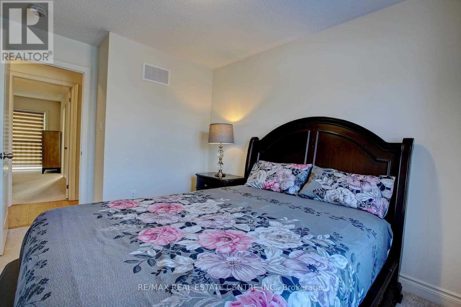 396 Rivermont Road, Brampton, Ontario  L6Y 6G5 - Photo 15 - W12460657