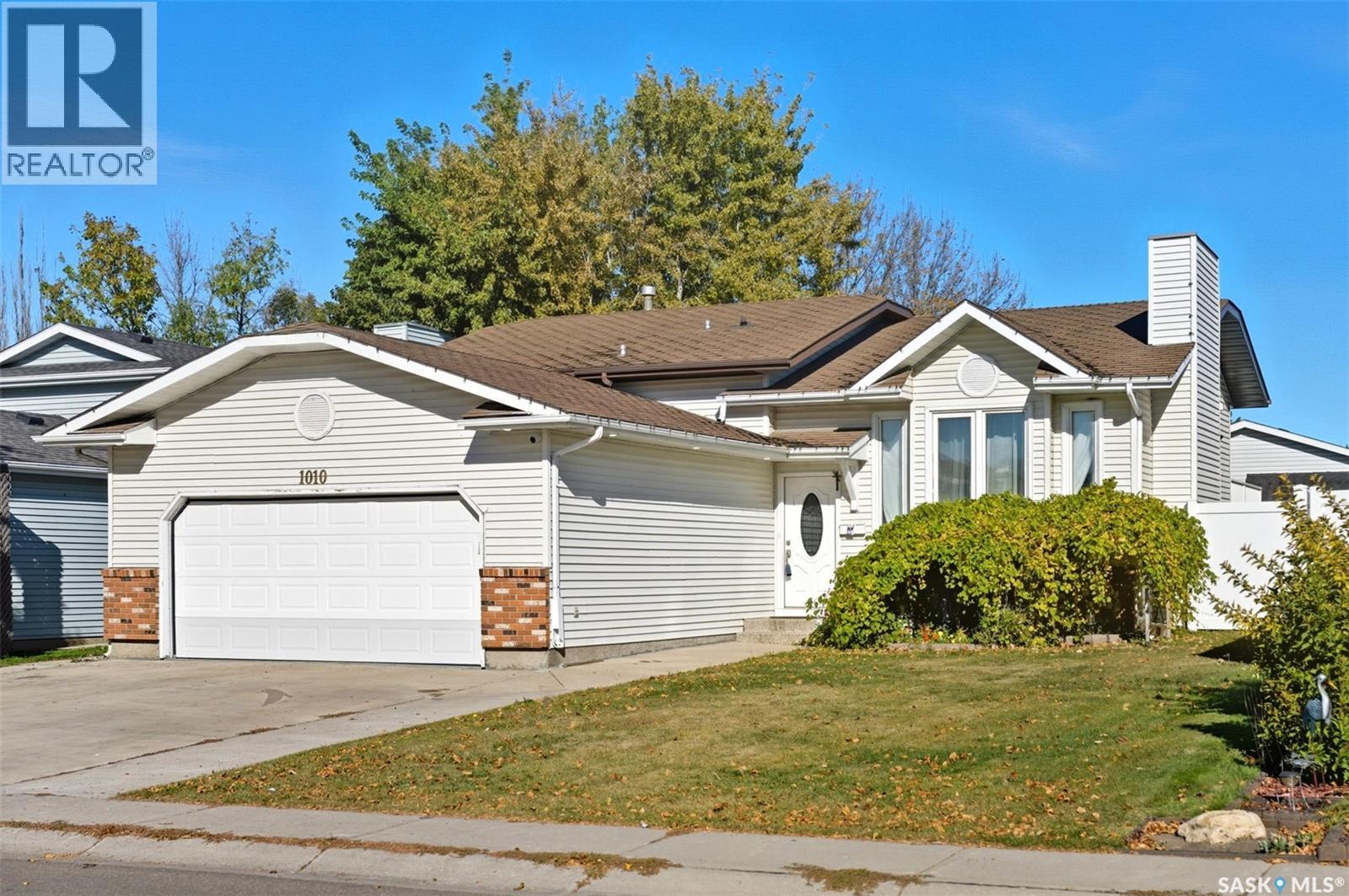 1010 Haslam Crescent, Saskatoon, Saskatchewan  S7S 1C8 - Photo 2 - SK020674
