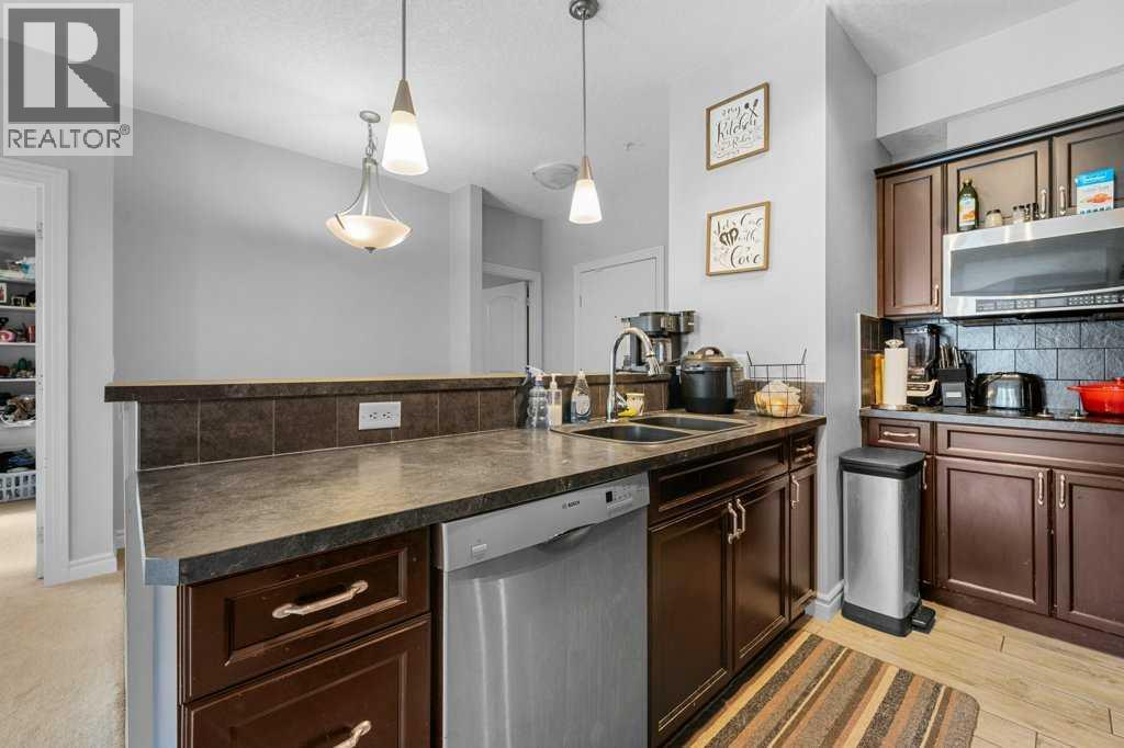 221, 60 Royal Oak Plaza Nw, Calgary, Alberta  T3G 0A7 - Photo 11 - A2246040