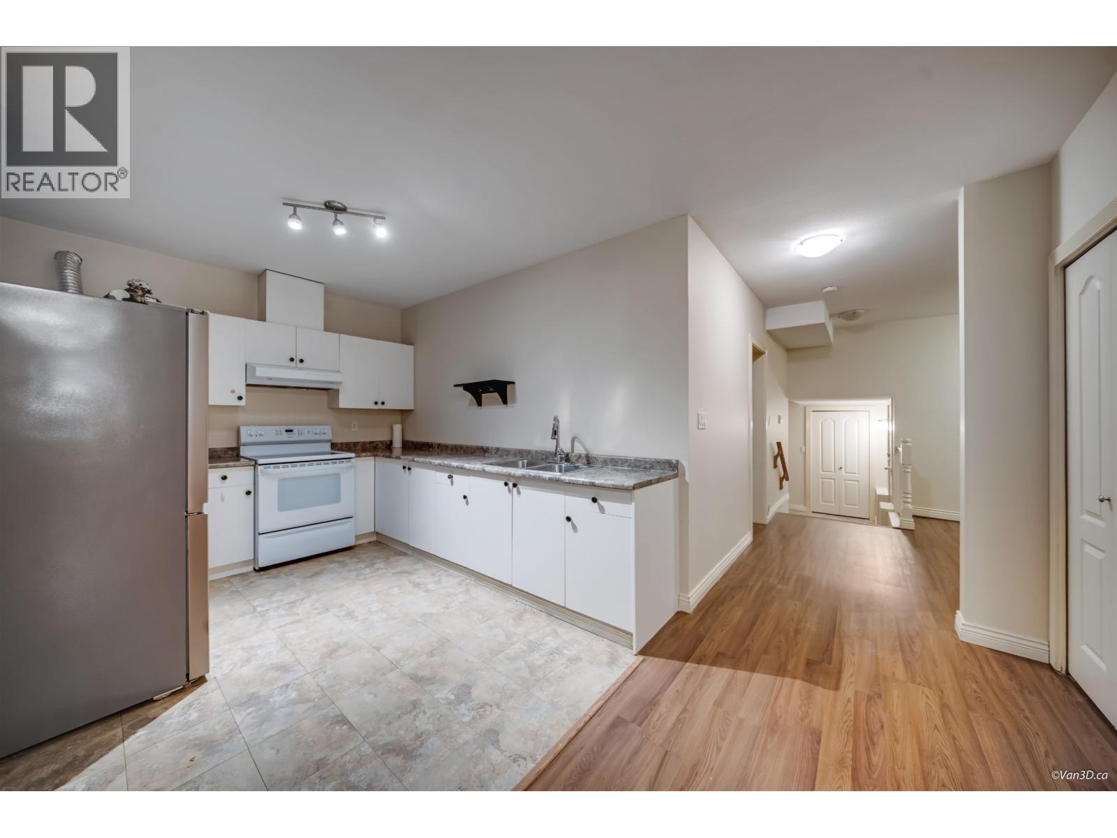 2599 Diamond Crescent, Coquitlam, British Columbia  V3E 2Z3 - Photo 38 - R3053763