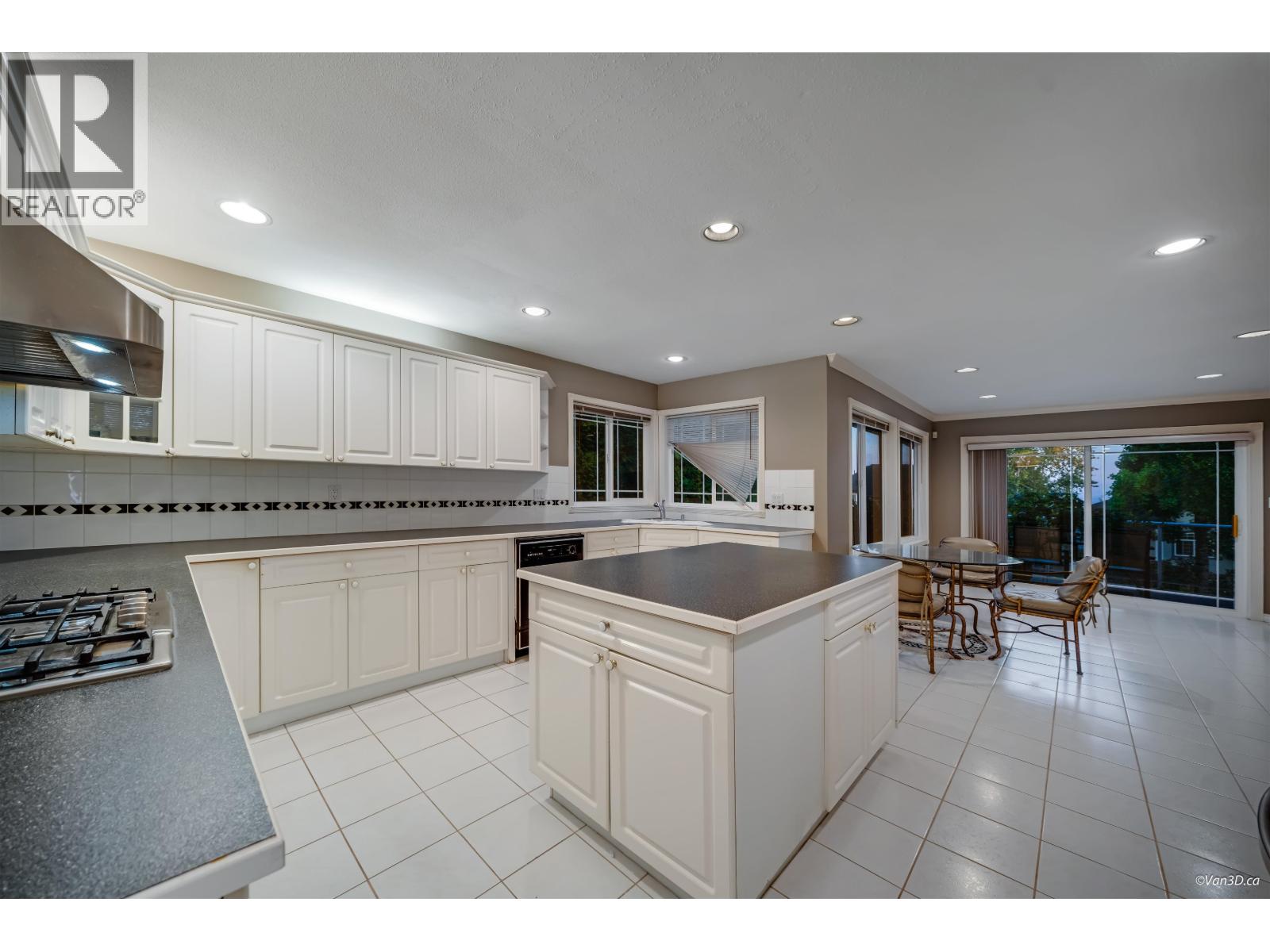 2599 Diamond Crescent, Coquitlam, British Columbia  V3E 2Z3 - Photo 8 - R3053763