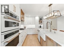210 NORTHLAKE Drive, Waterloo, Ontario