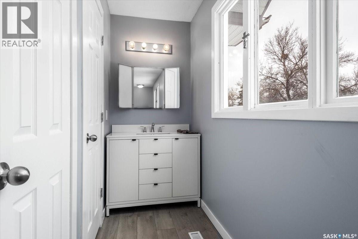 27 Melville Avenue, Regina, Saskatchewan  S4T 7H5 - Photo 22 - SK020850