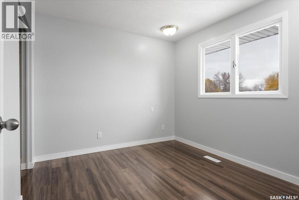 27 Melville Avenue, Regina, Saskatchewan  S4T 7H5 - Photo 27 - SK020850