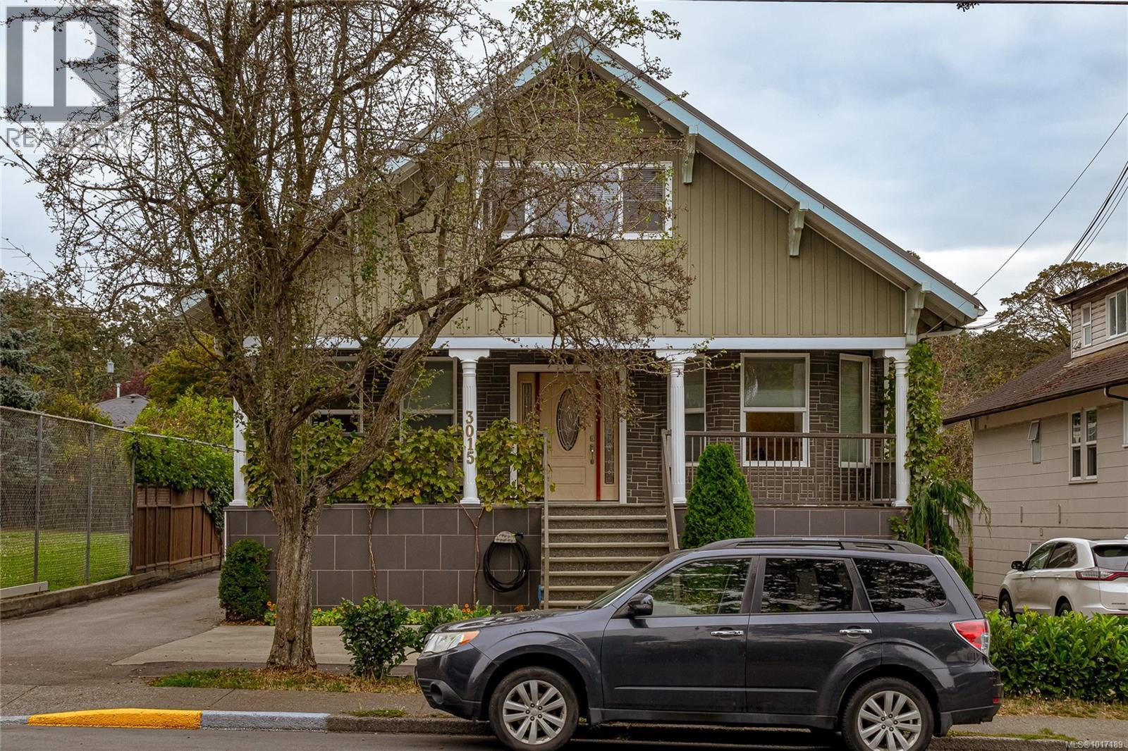 3015 Quadra St, Victoria, British Columbia