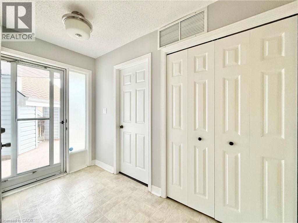 1220 Thorpe Road Unit# 214, Burlington, Ontario  L7S 2H5 - Photo 6 - 40779124