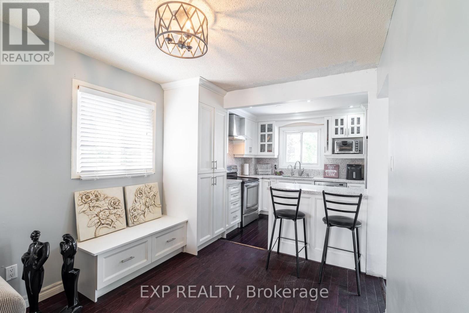 12 Empson Court, Ajax, Ontario  L1S 3Y3 - Photo 4 - E12461776