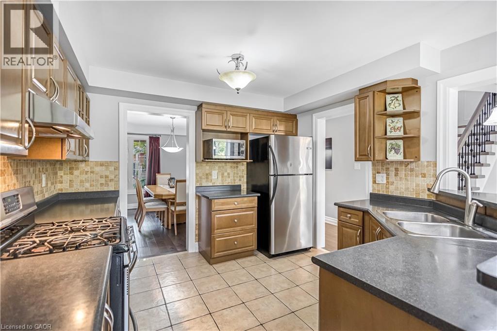 2403 Whitehorn Drive, Burlington, Ontario  L7L 7N4 - Photo 10 - 40778537