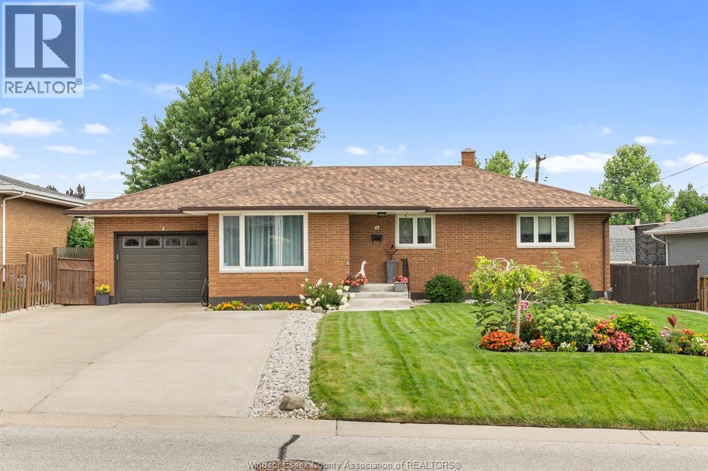 MLS# 25025907: 4 Douglas Avenue, Leamington, Canada
