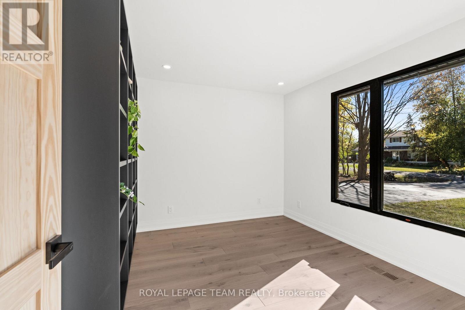 5575 South Sunset Drive, Ottawa, Ontario  K4M 1J4 - Photo 19 - X12462031