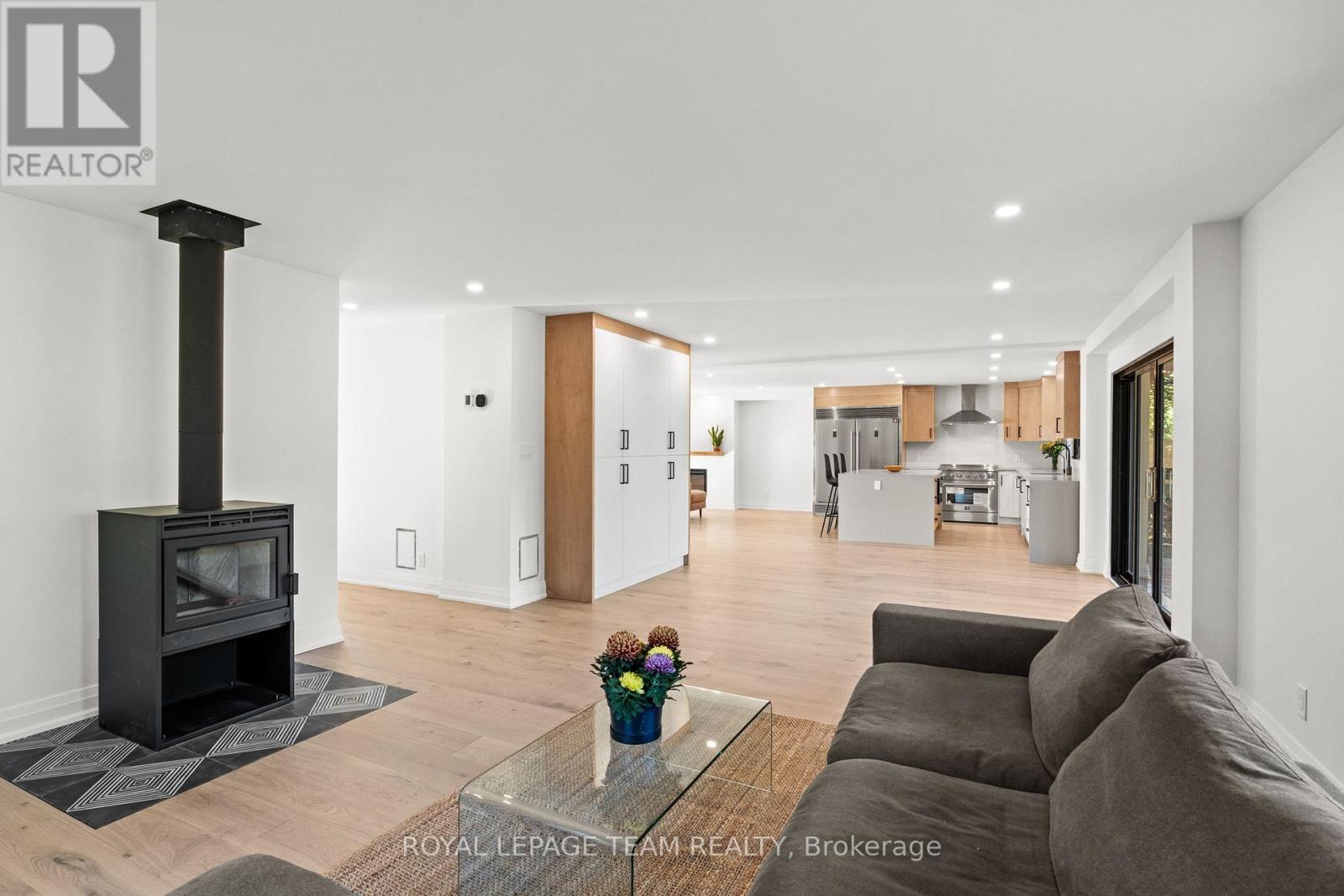 5575 South Sunset Drive, Ottawa, Ontario  K4M 1J4 - Photo 21 - X12462031