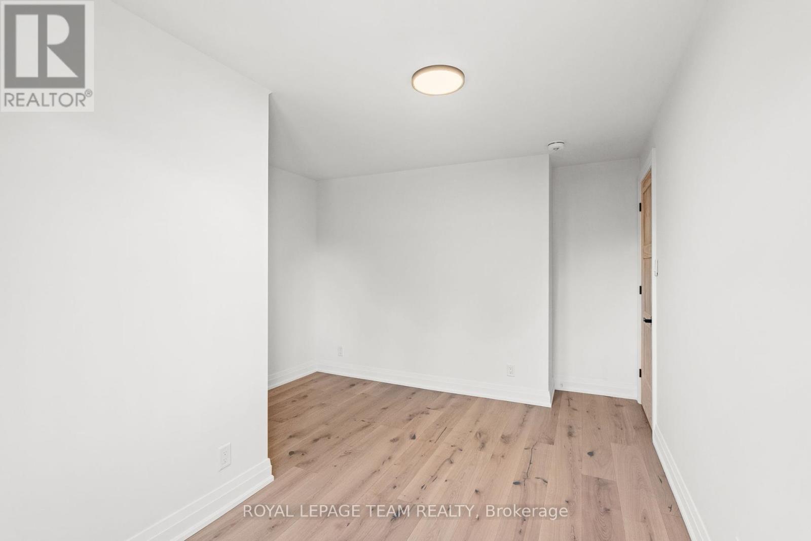 5575 South Sunset Drive, Ottawa, Ontario  K4M 1J4 - Photo 34 - X12462031