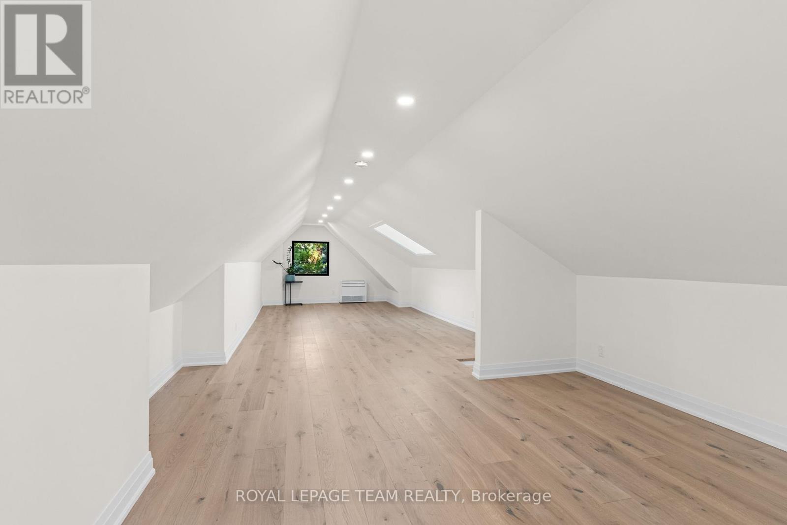 5575 South Sunset Drive, Ottawa, Ontario  K4M 1J4 - Photo 43 - X12462031