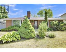 64 OWLSHEAD ROAD, Ottawa, Ontario