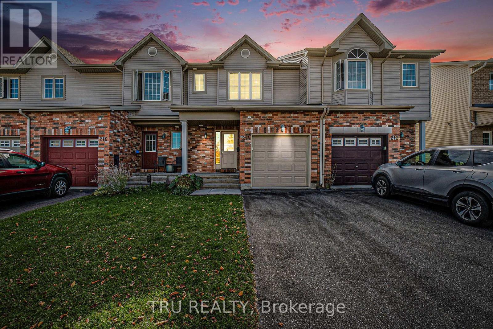 214 ARRITA STREET E, Ottawa, Ontario