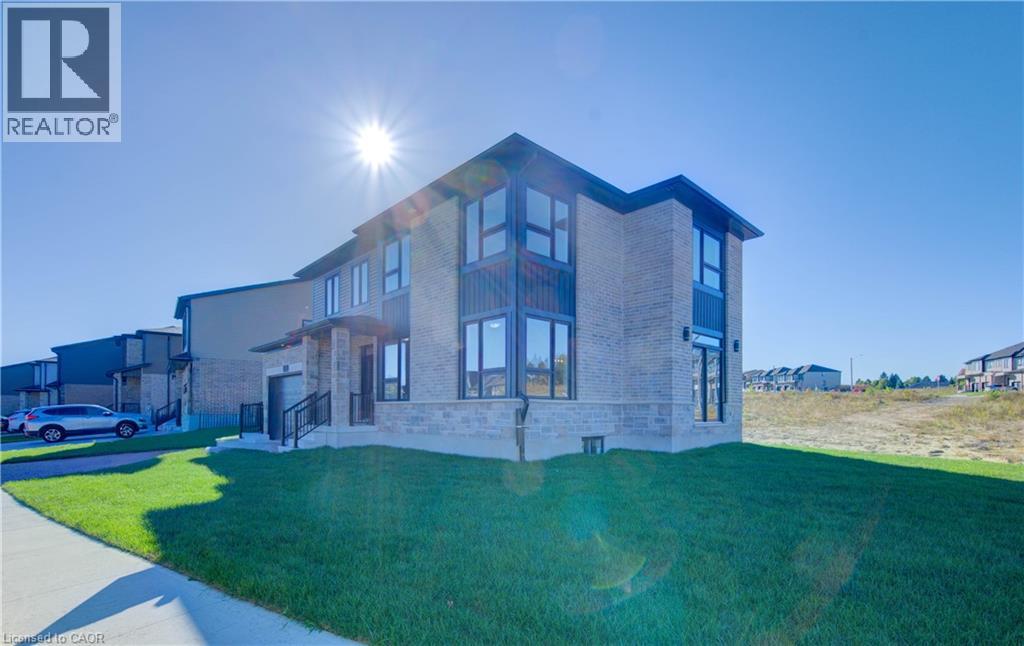 171 Otterbein Road, Kitchener, Ontario  N2B 0A8 - Photo 3 - 40779021