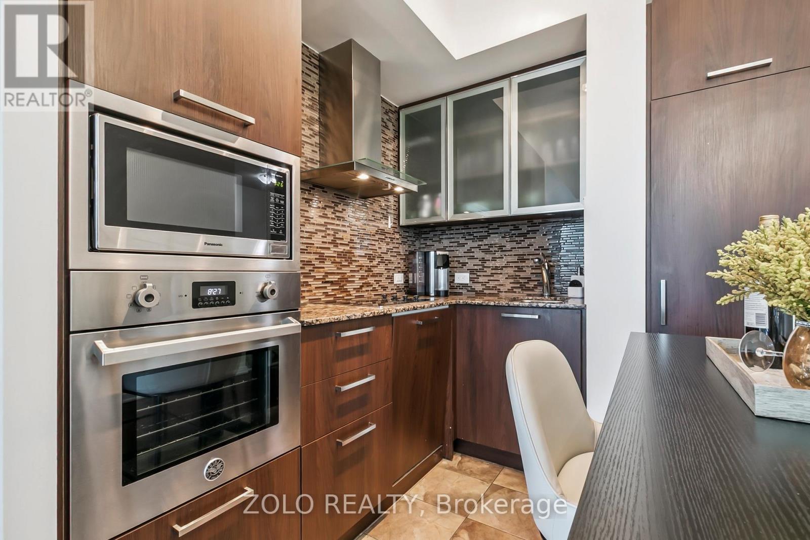 3410 - 14 York Street, Toronto, Ontario  M5J 0B1 - Photo 6 - C12461906
