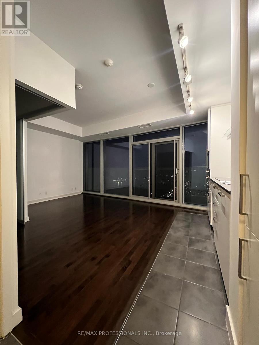 3506 - 12 York Street, Toronto, Ontario  M5J 2Z2 - Photo 10 - C12461908
