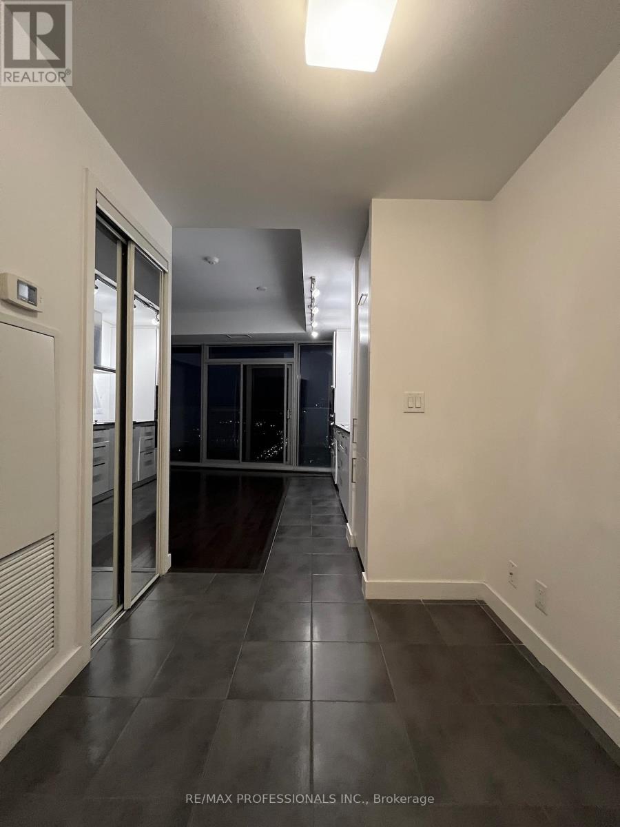 3506 - 12 York Street, Toronto, Ontario  M5J 2Z2 - Photo 2 - C12461908