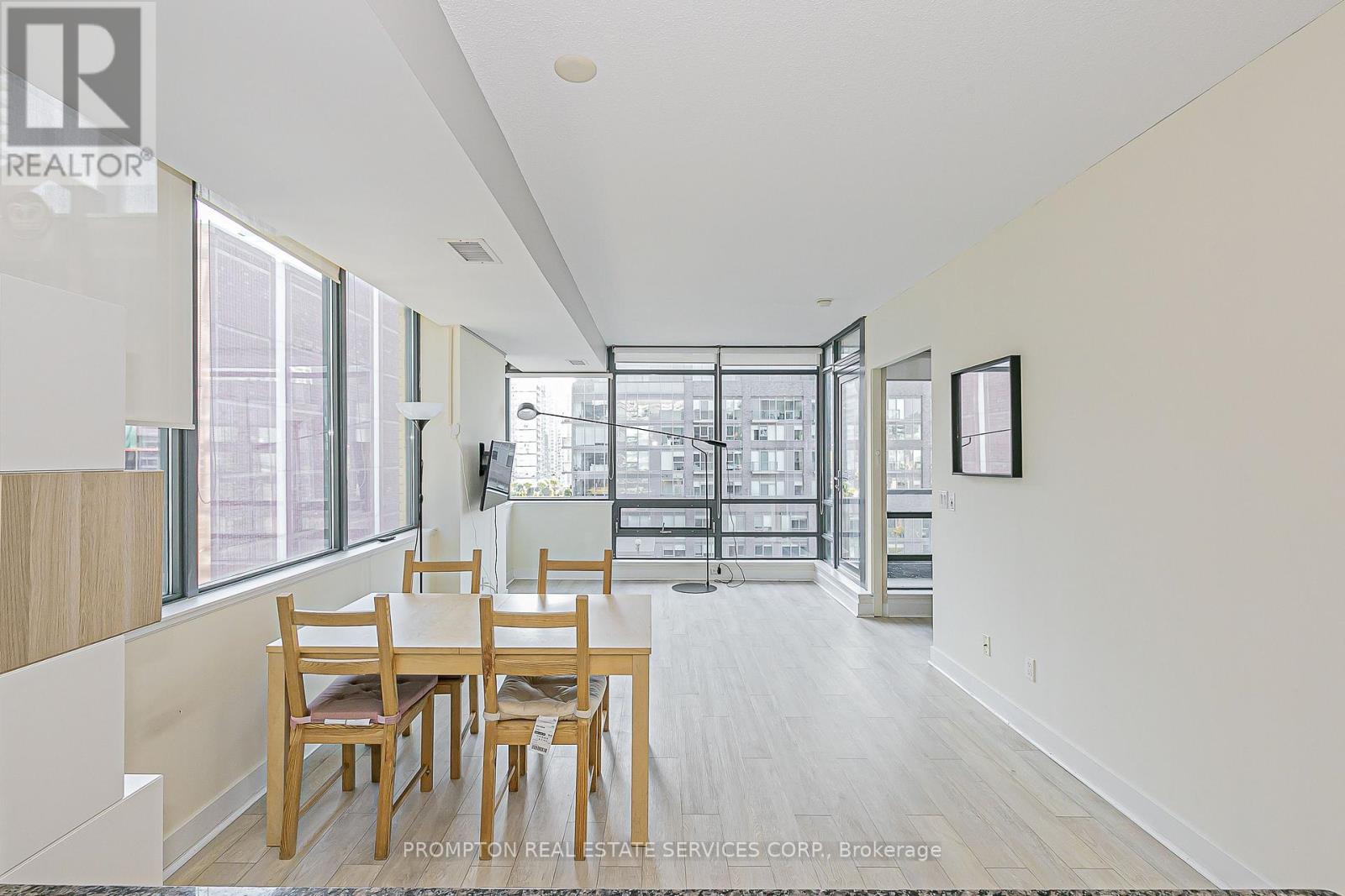 1216 - 438 King Street W, Toronto, Ontario  M5V 3T9 - Photo 10 - C12461912